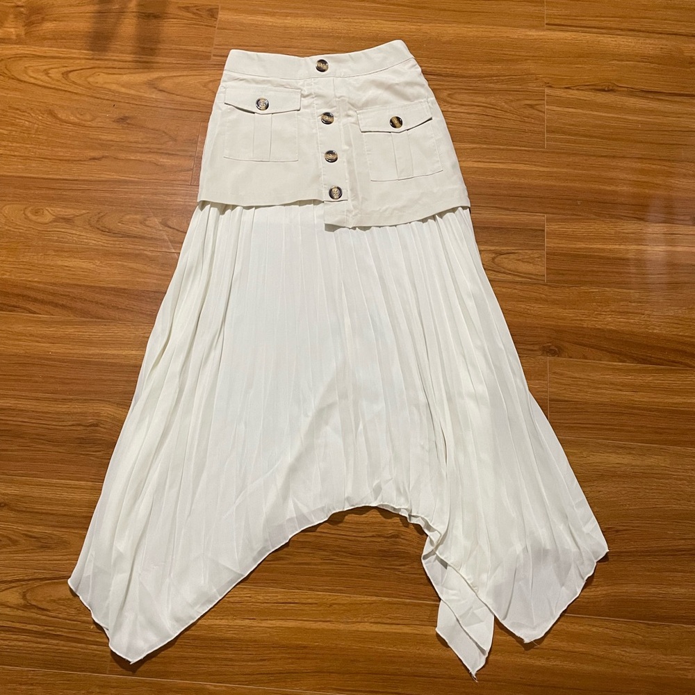 Brand new Chic White Button-Front Maxi Skirt
